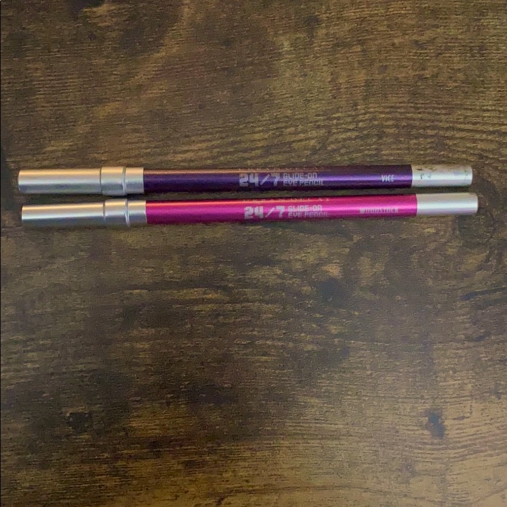 Eye liner
